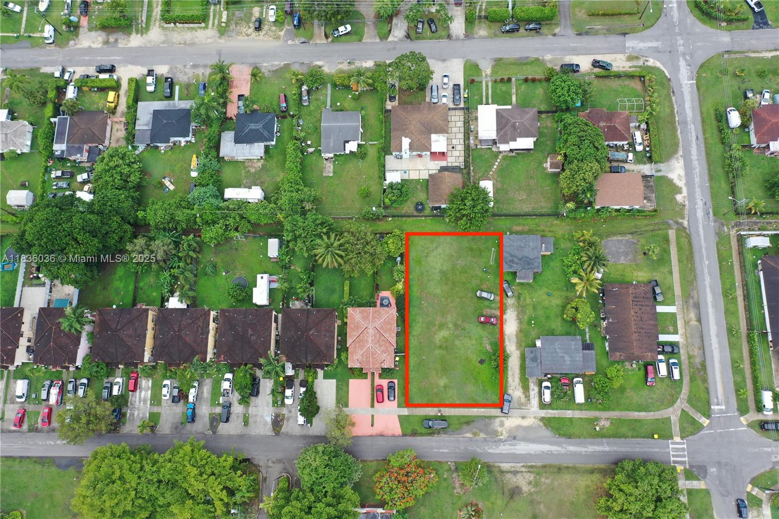 Prime opportunity to own a residential unimproved single-family lot in a rapidly growing area of Homestead! Located in a peaceful neighborhood with no HOA, this spacious lot offers the perfect canvas to build your custom home or invest. Close to schools, shopping, parks, and major highways. Public utilities are readily available at curbside (water, sewer, electricity), facilitating easier and faster hookups during construction.