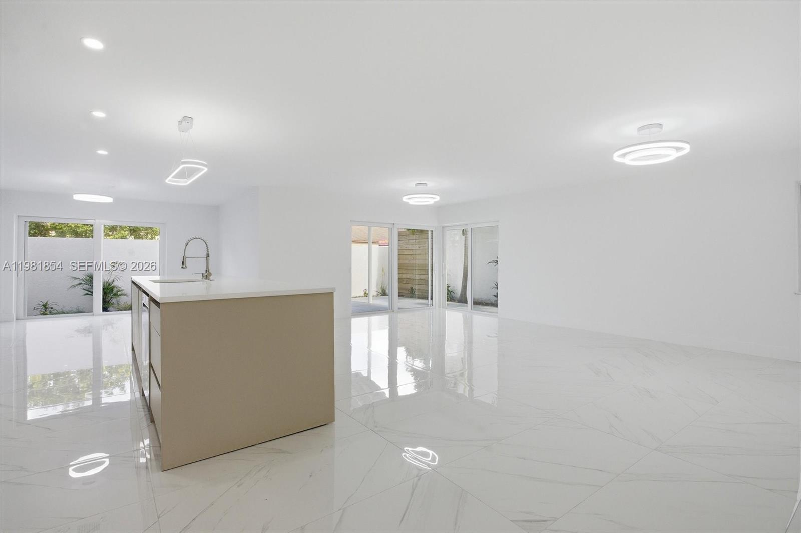 CHARLESTOWNE - Residential