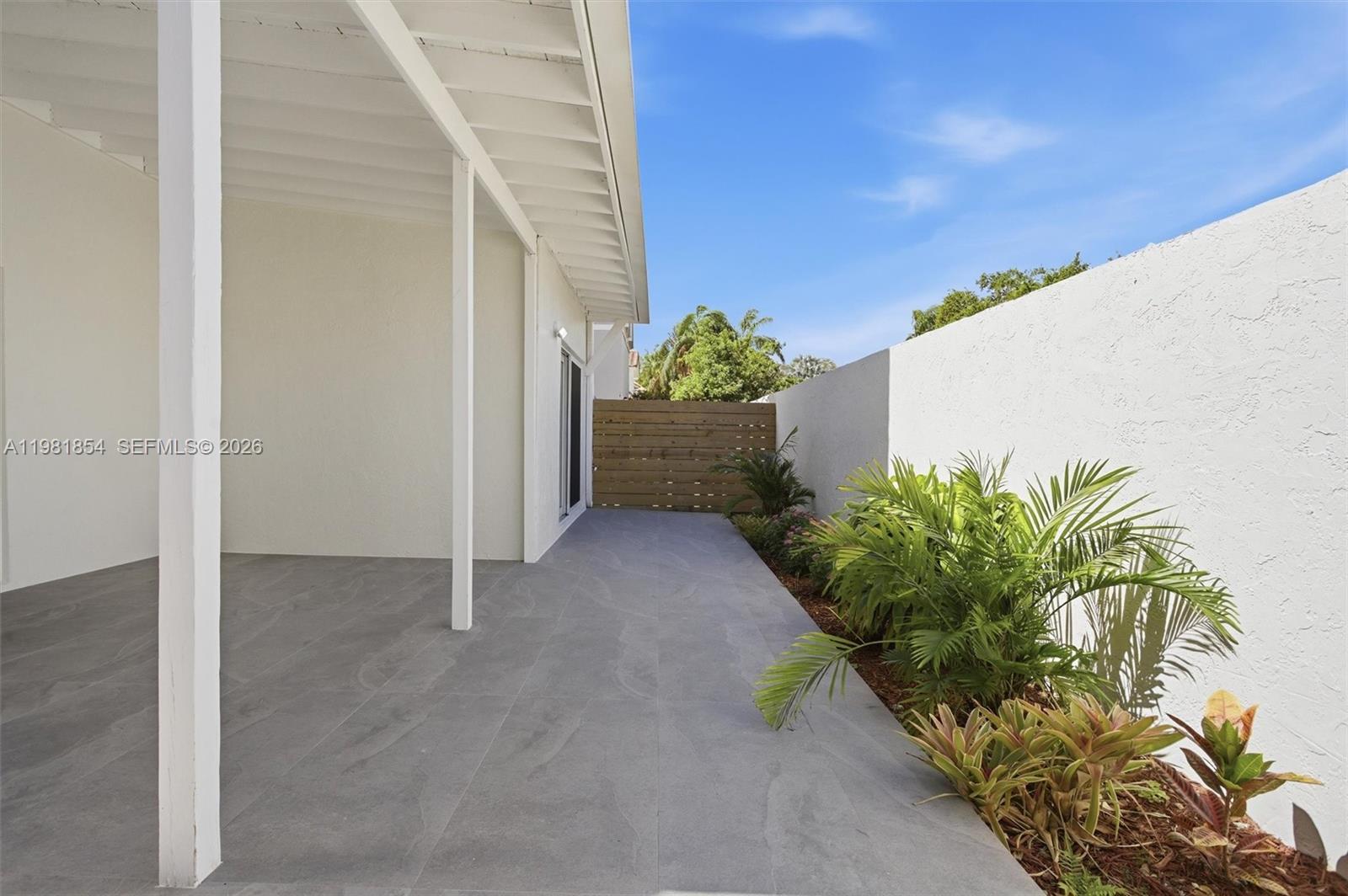 CHARLESTOWNE - Residential