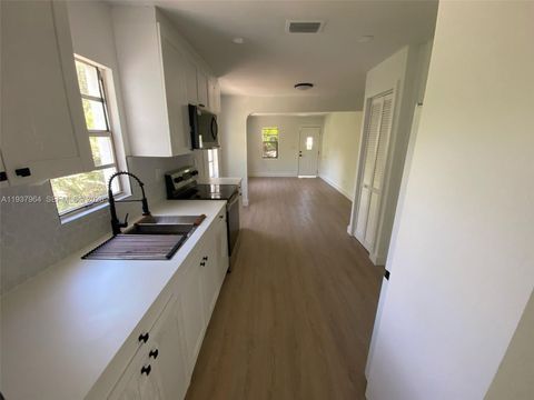 5028 NW 3rd Ave 1 Miami FL 33127