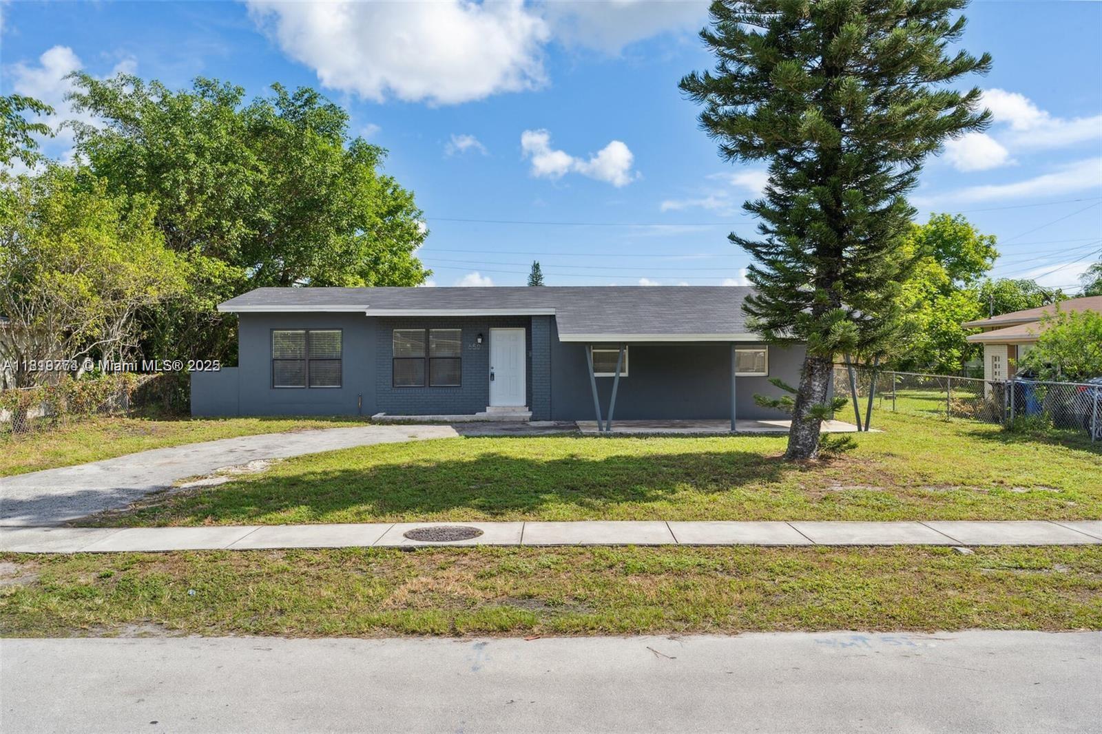PARK PLAZA - Residential Lease