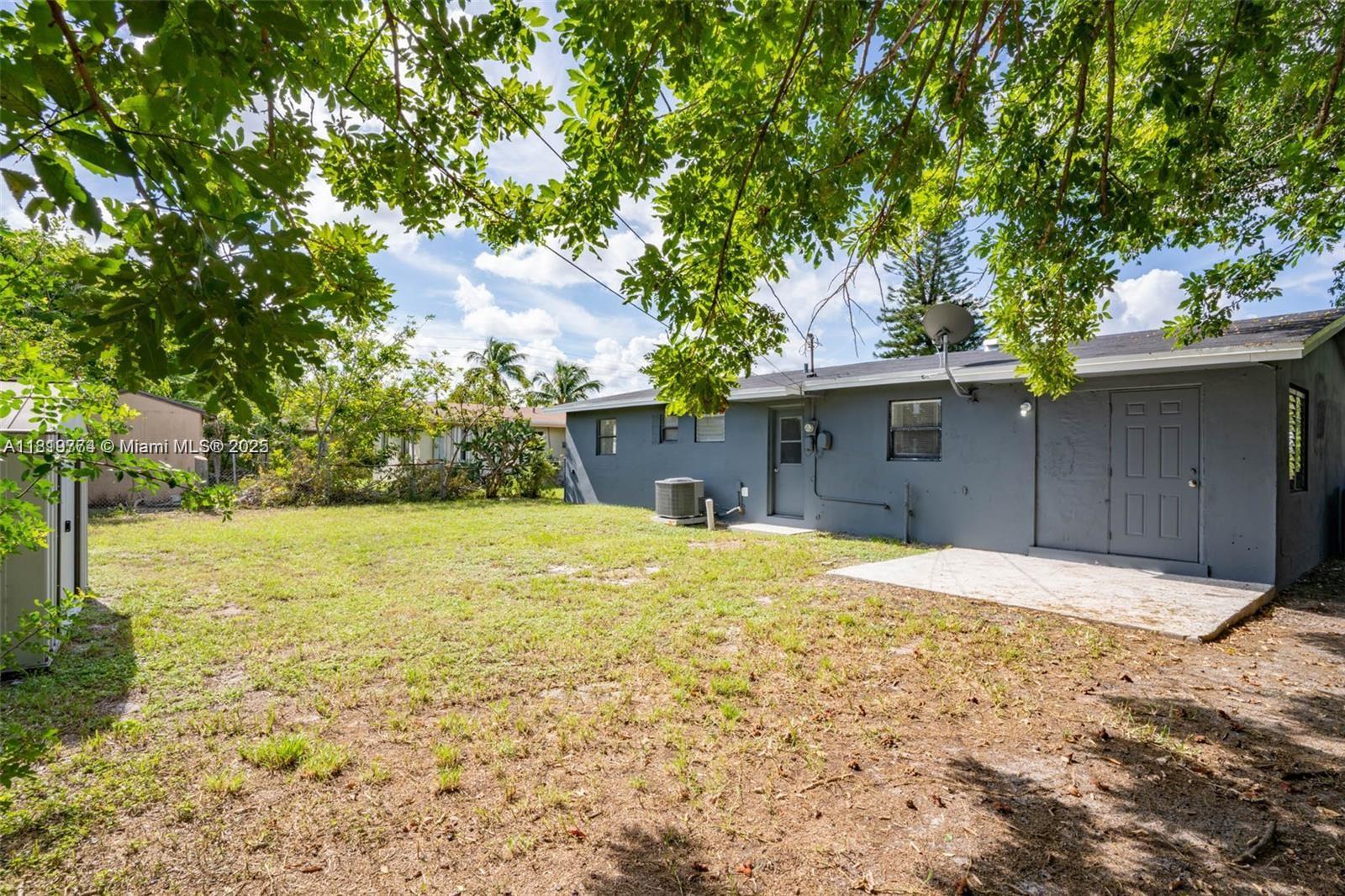 PARK PLAZA - Residential Lease