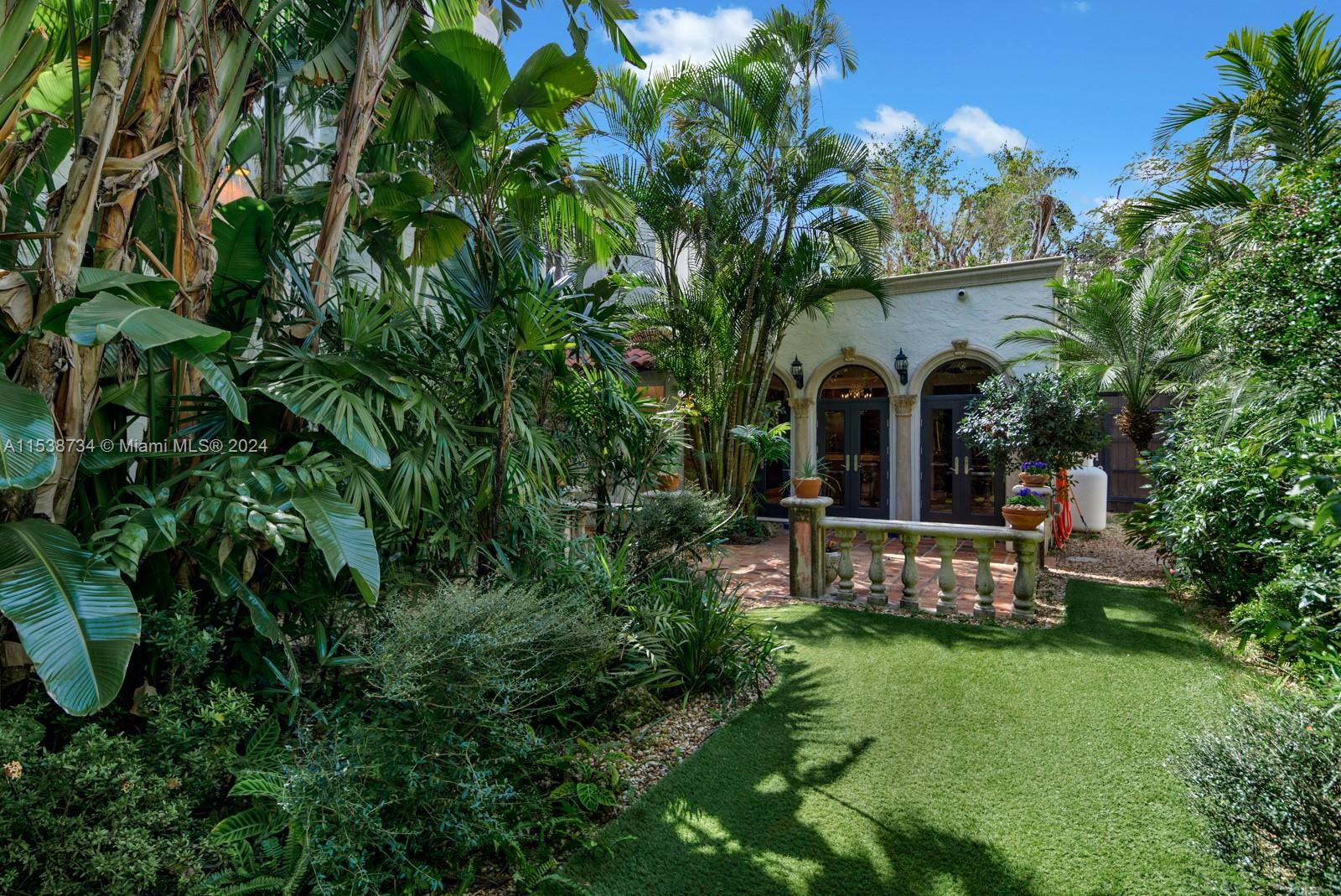 COCONUT GROVE PK 2ND AMD - Residential