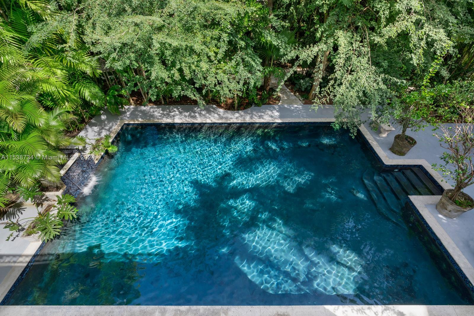 COCONUT GROVE PK 2ND AMD - Residential