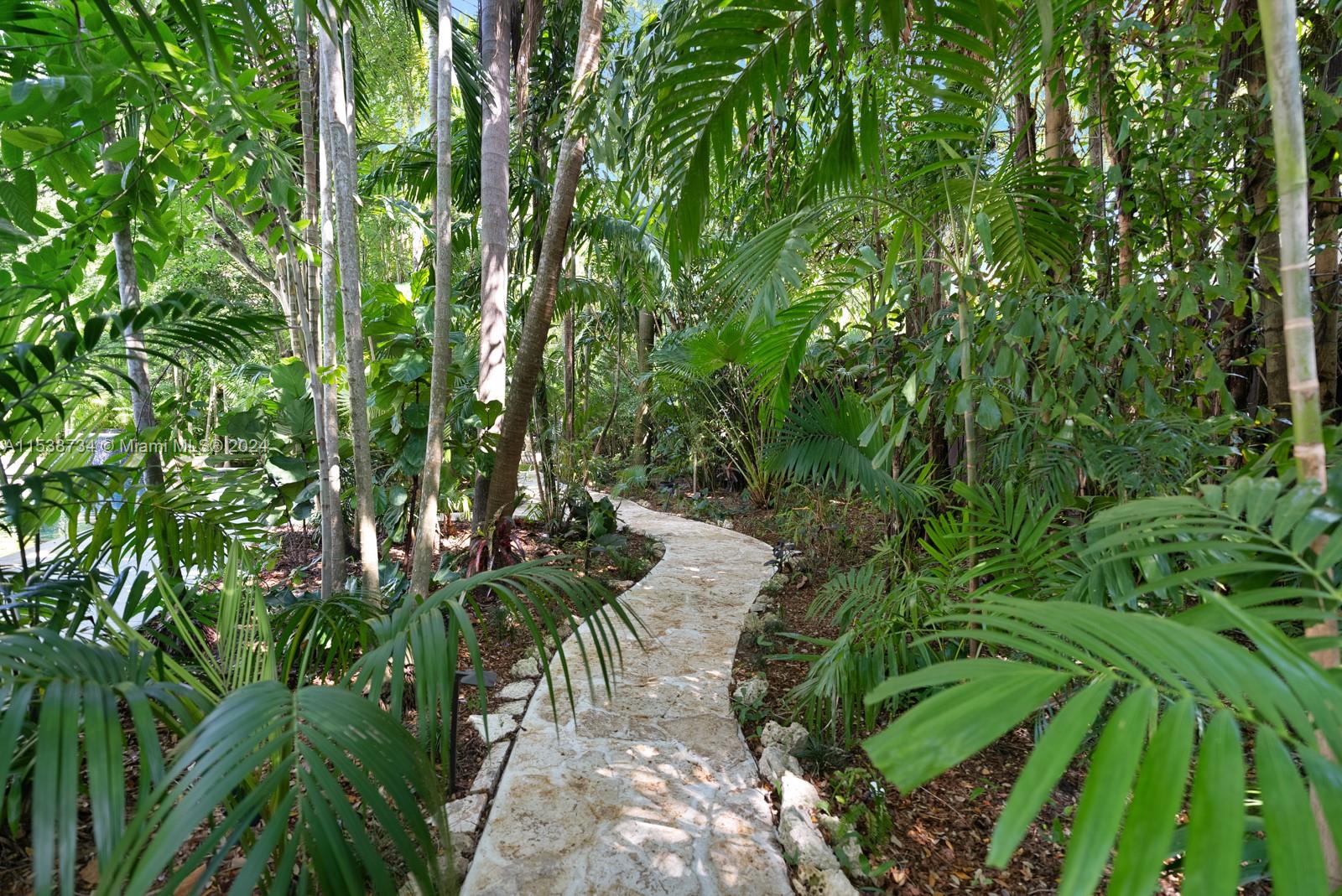 COCONUT GROVE PK 2ND AMD - Residential