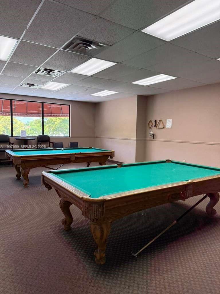 HOLLYBROOK GOLF AND - Residential Lease