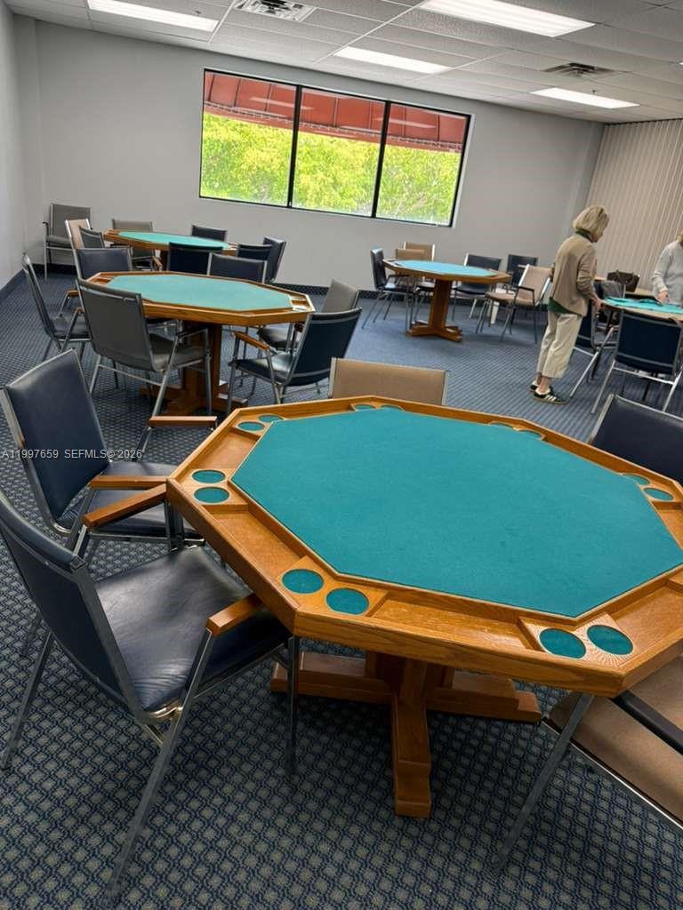 HOLLYBROOK GOLF AND - Residential Lease