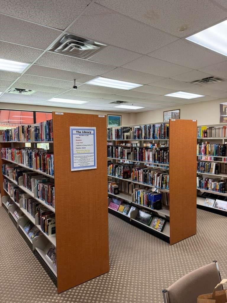 HOLLYBROOK GOLF AND - Residential Lease