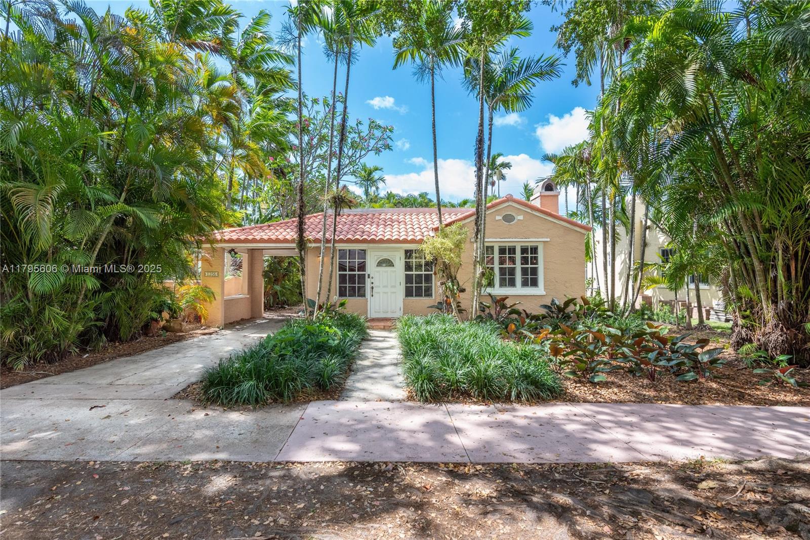 1256 Algeria Ave, Coral Gables, Broward County, Florida - 2 Bedrooms  
2 Bathrooms - 
