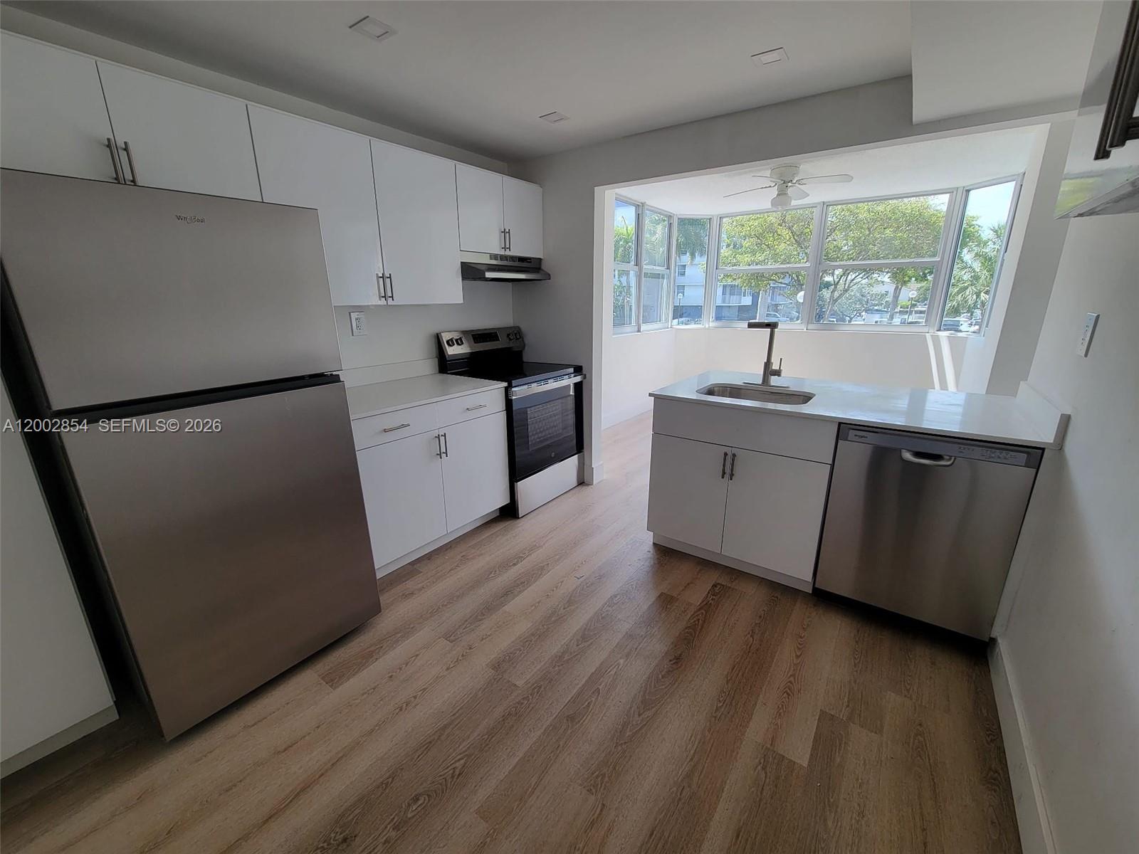 REEF NORTH CONDO - Residential Lease