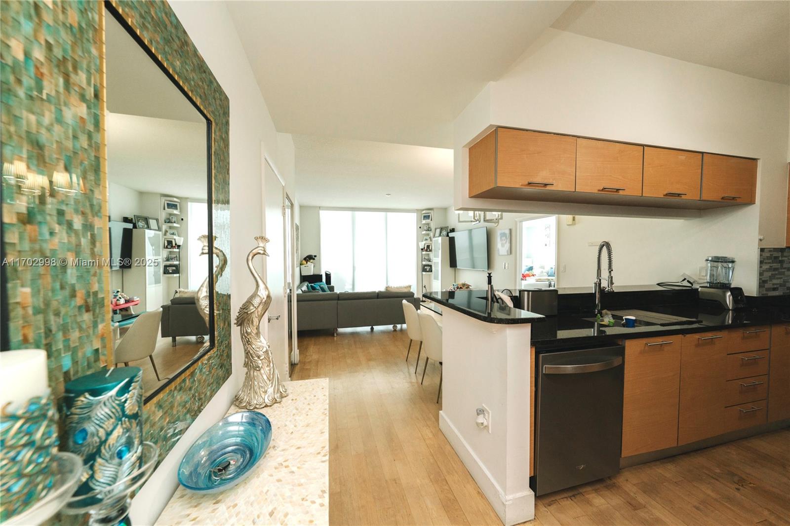 31 Se 5th St 3817, Miami, Broward County, Florida - 2 Bedrooms  
2 Bathrooms - 