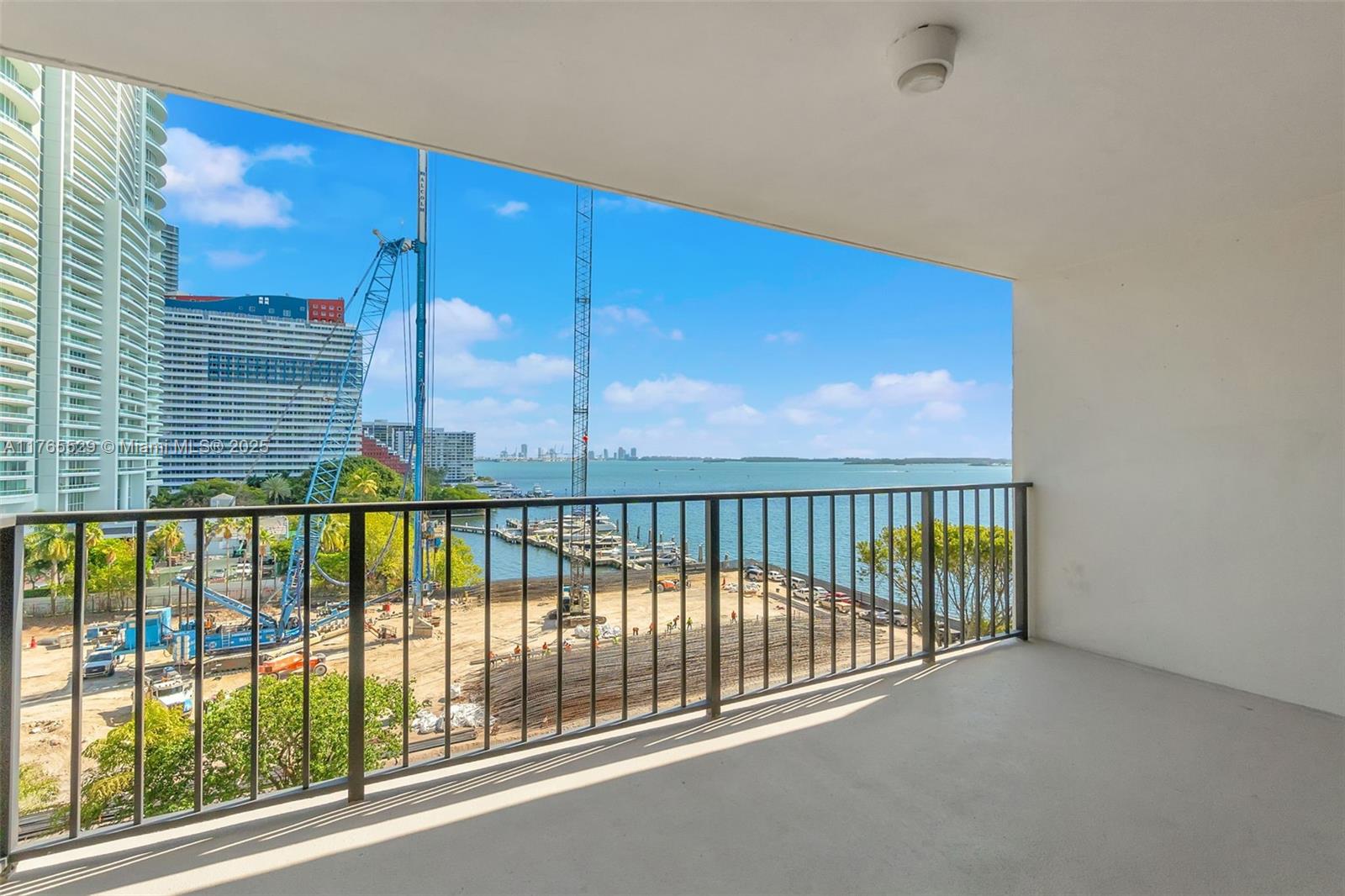 BRICKELL PLACE CONDO - Residential Lease