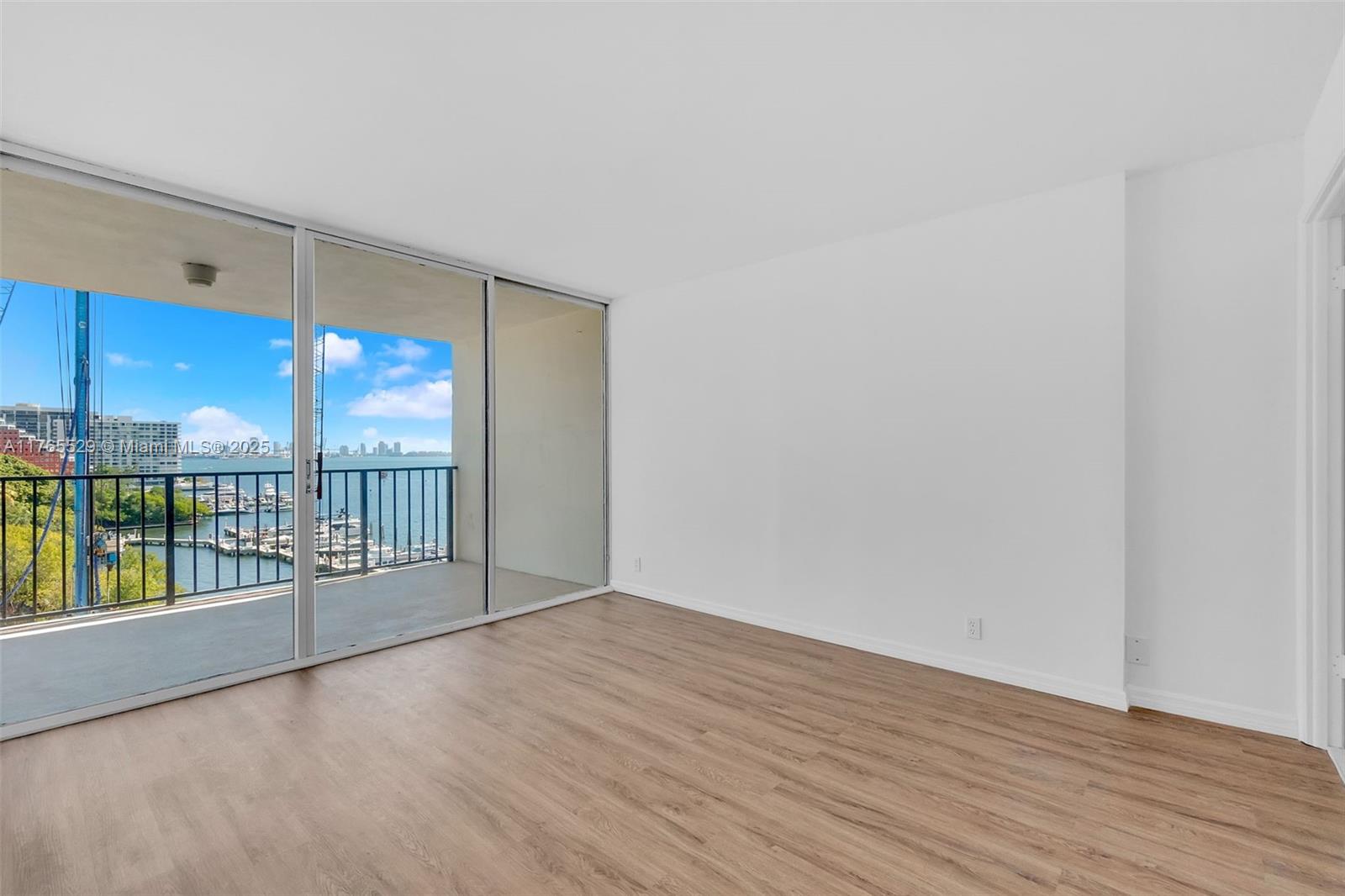 BRICKELL PLACE CONDO - Residential Lease