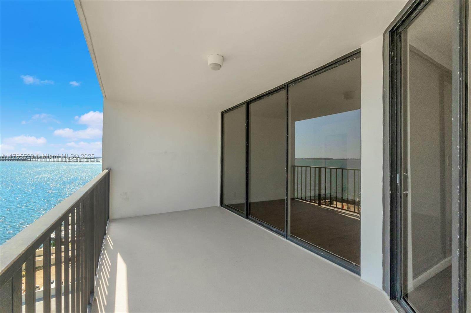 BRICKELL PLACE CONDO - Residential Lease