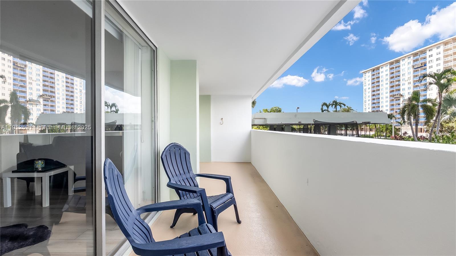 ARLEN HOUSE WEST CONDO - Residential