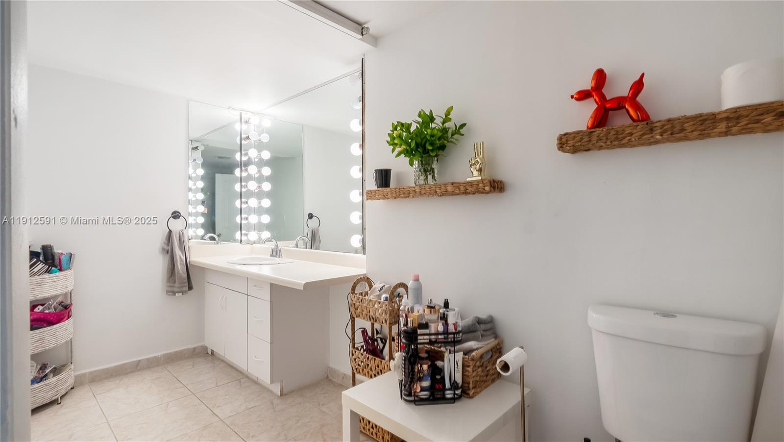 ARLEN HOUSE WEST CONDO - Residential