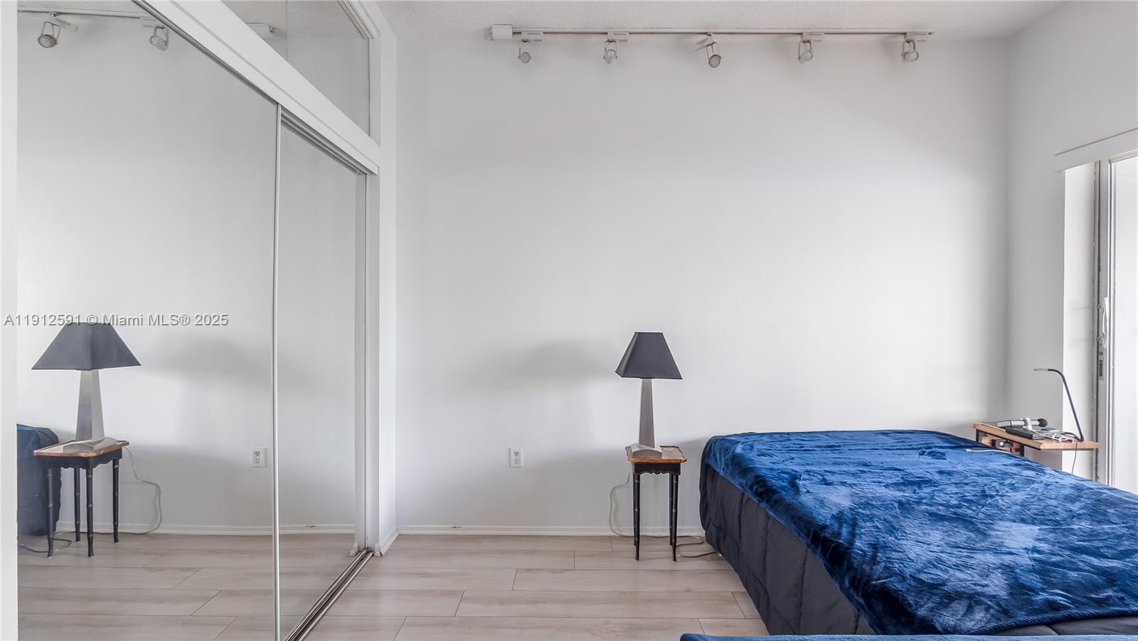 ARLEN HOUSE WEST CONDO - Residential