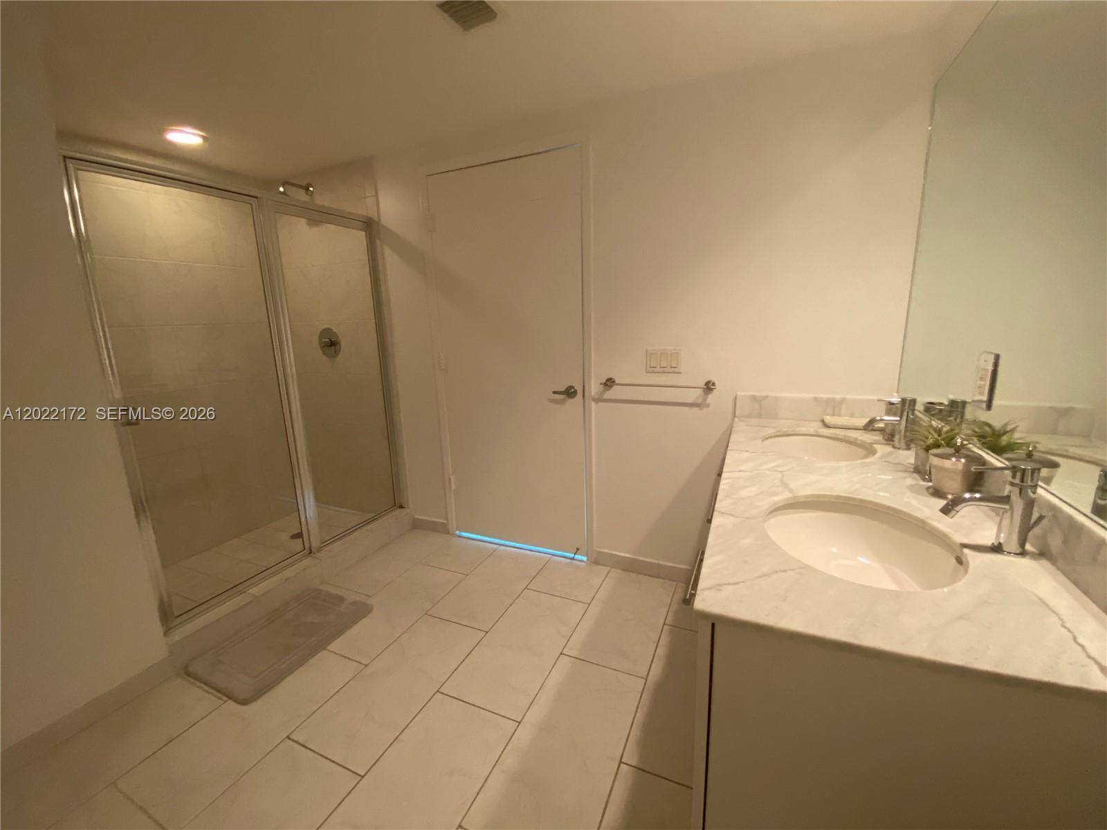 THE PLAZA 851 BRICKELL CO - Residential