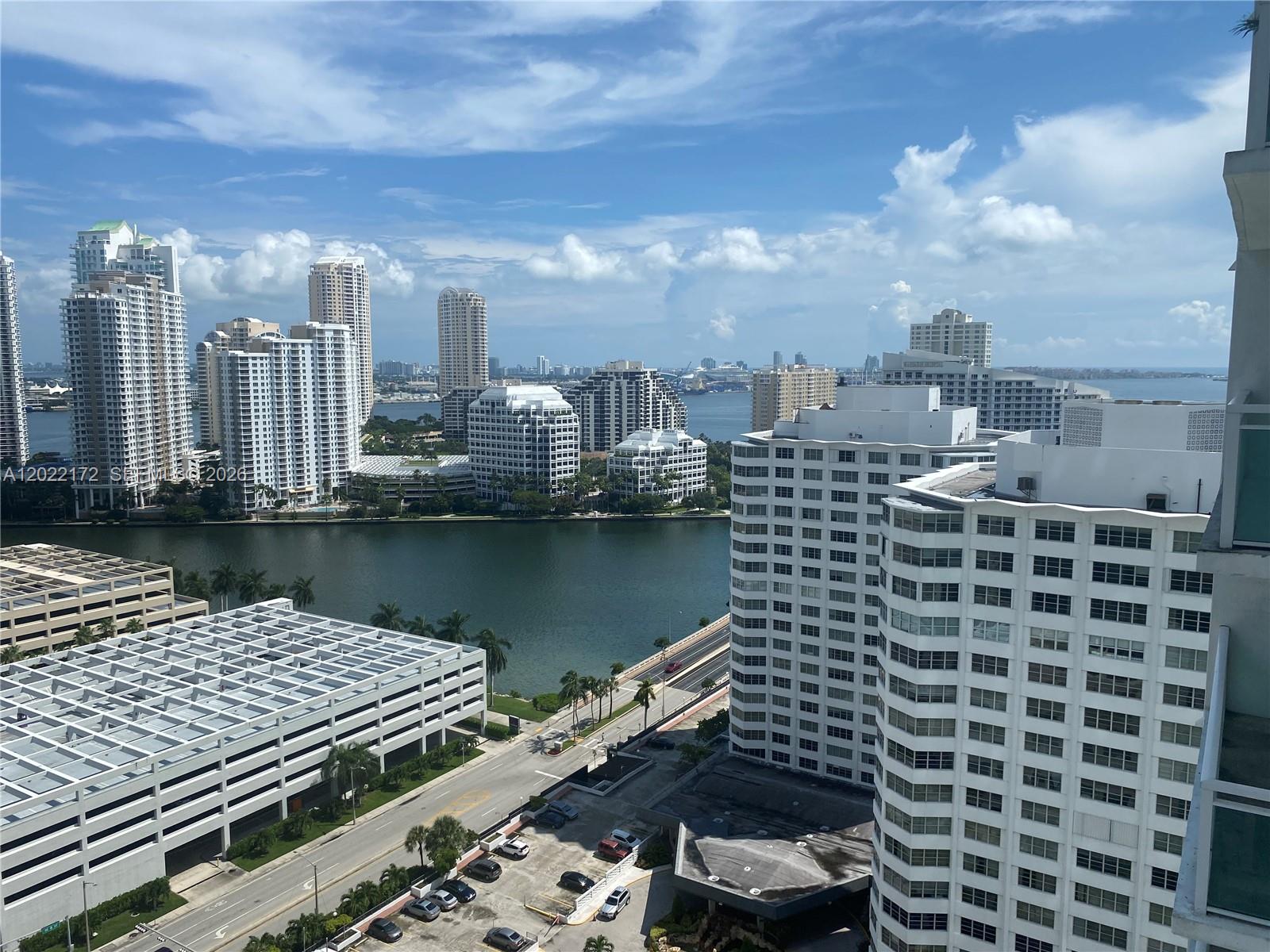 THE PLAZA 851 BRICKELL CO - Residential