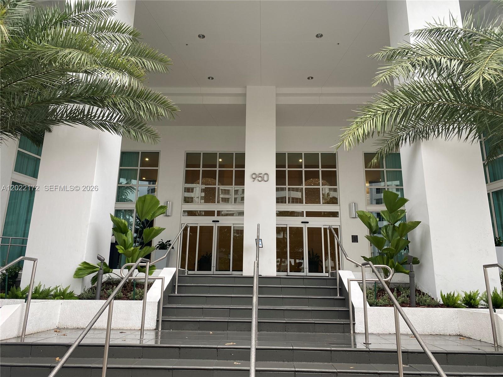 THE PLAZA 851 BRICKELL CO - Residential