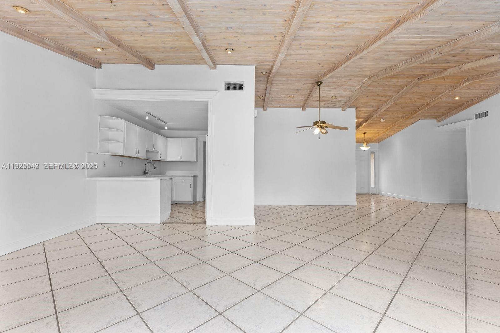 CALUSA CLUB ESTATES 3RD A - Residential