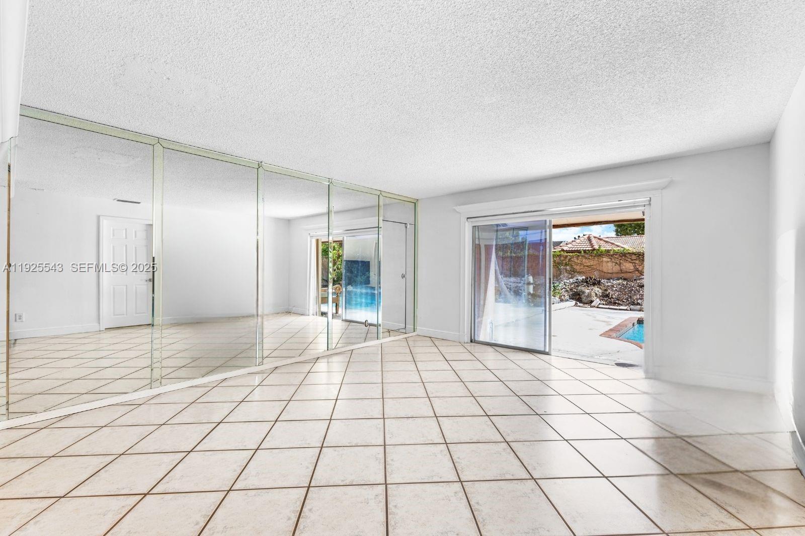 CALUSA CLUB ESTATES 3RD A - Residential