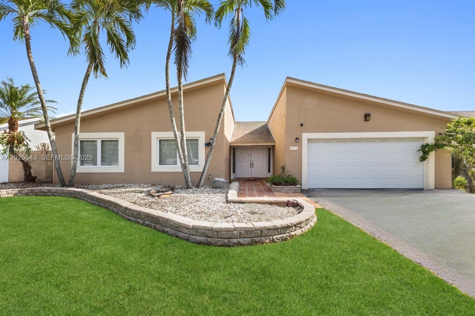 CALUSA CLUB ESTATES 3RD A - Residential