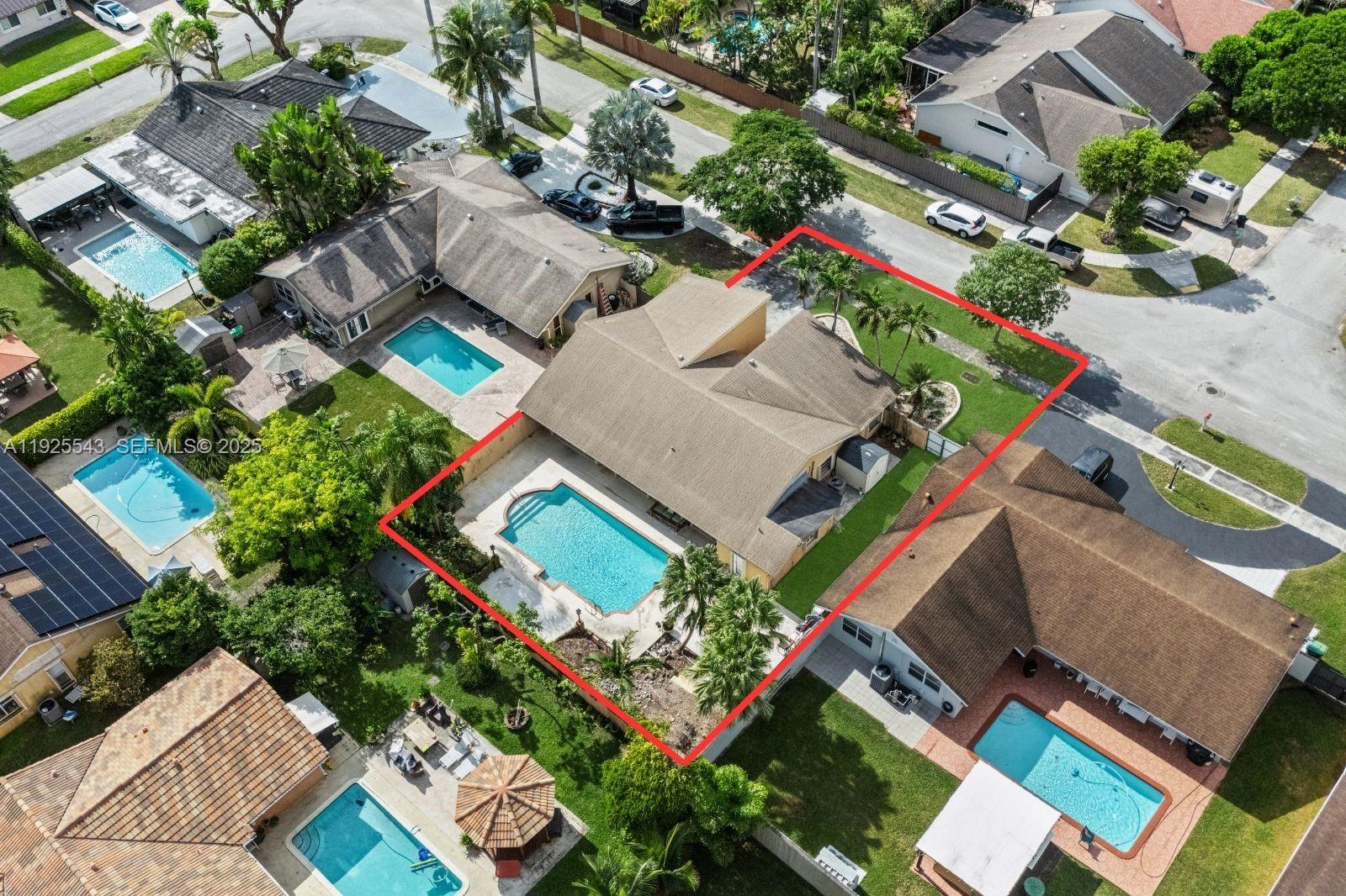 CALUSA CLUB ESTATES 3RD A - Residential