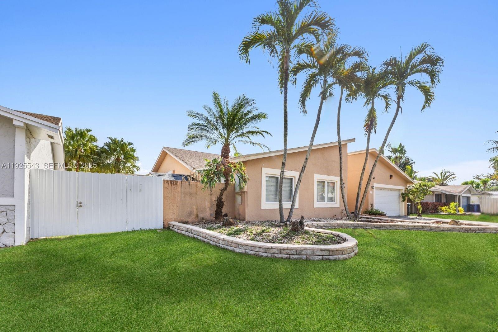 CALUSA CLUB ESTATES 3RD A - Residential