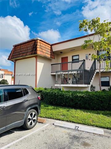 EXCELLENT 3 bed, 2 bath unit. Fresh painted, very spacious apartment. Unit has an enclosed balcony, stainless steel appliances, private washer and dryer inside and a split bedroom floor plan with an ample master walk-in closet. Lots of natural light. Tile floors throughout. PVC floor in the bedrooms – NO CARPET. Utilities are not included. Association required a $500.00 security deposit paid by the tenant.
