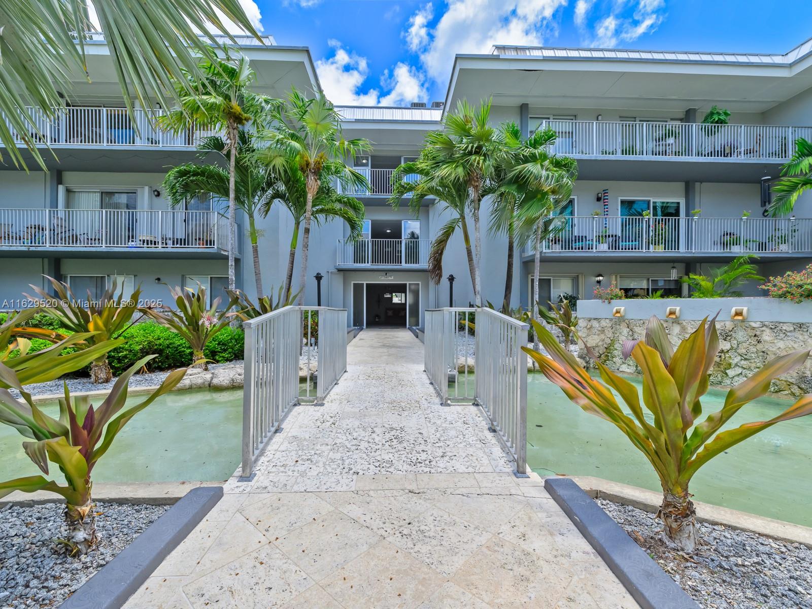 SILVER PALMS AT DADELAND - Residential