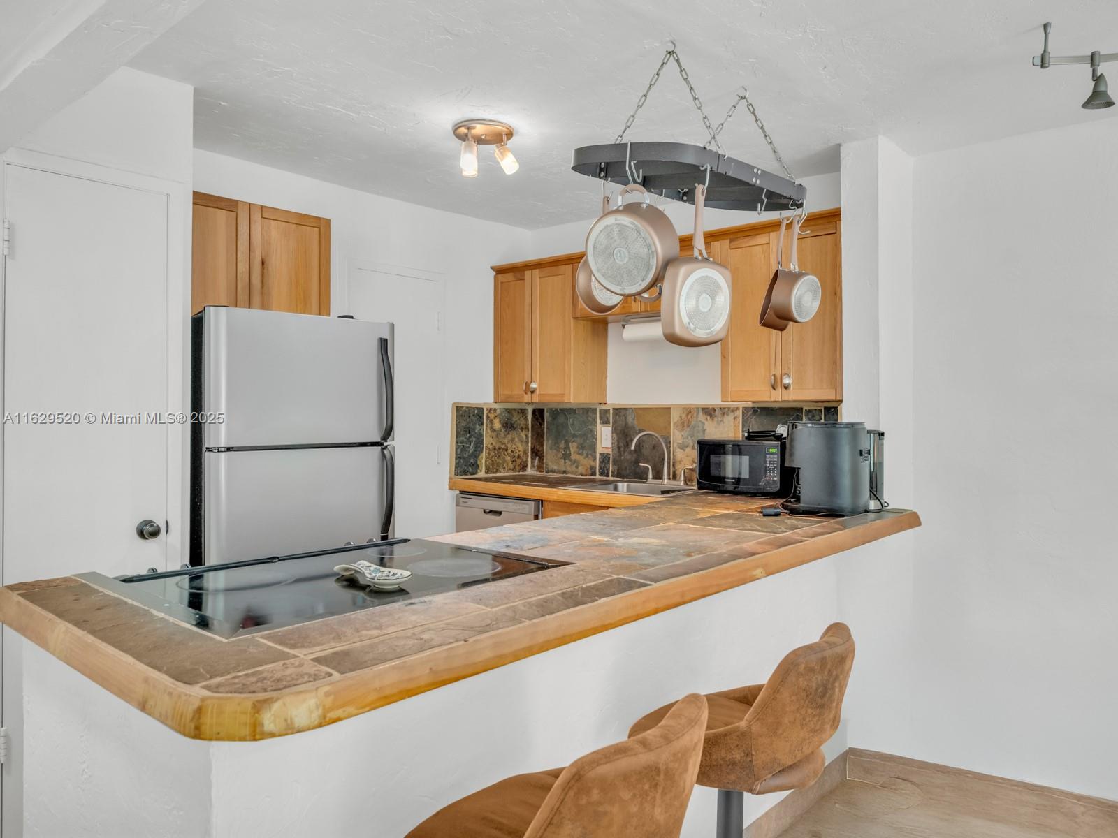 SILVER PALMS AT DADELAND - Residential