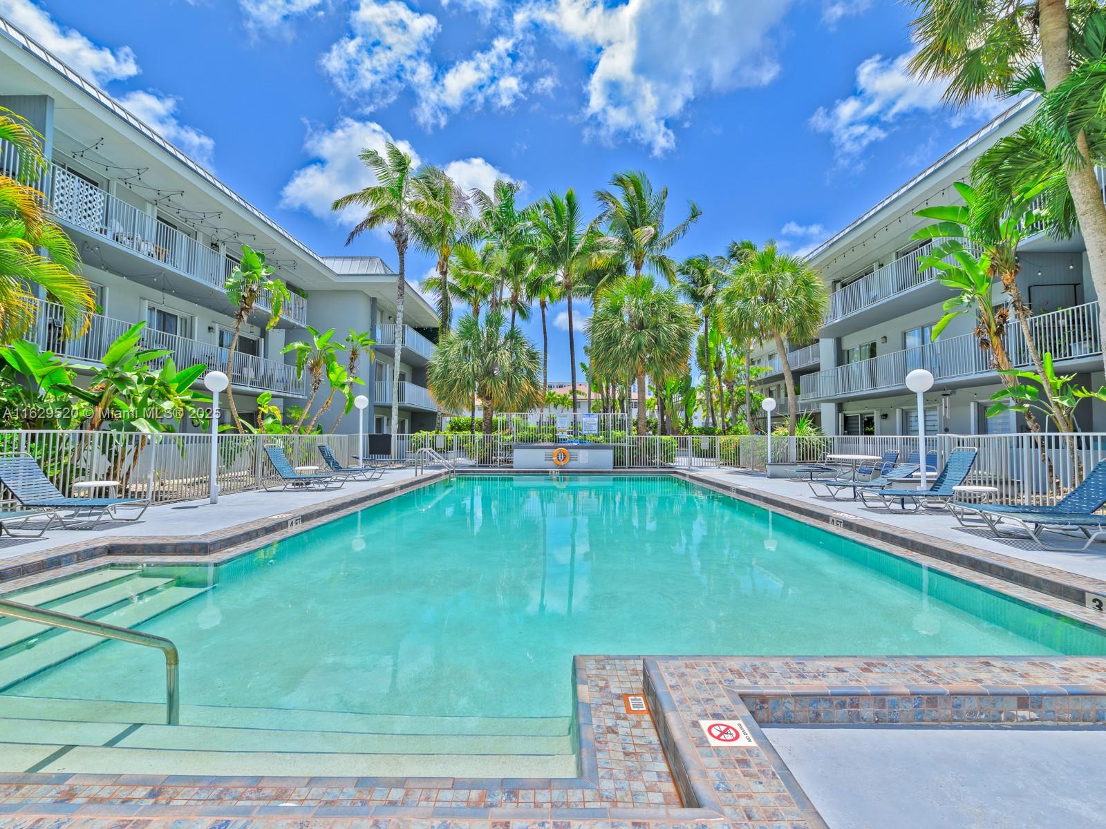 SILVER PALMS AT DADELAND - Residential