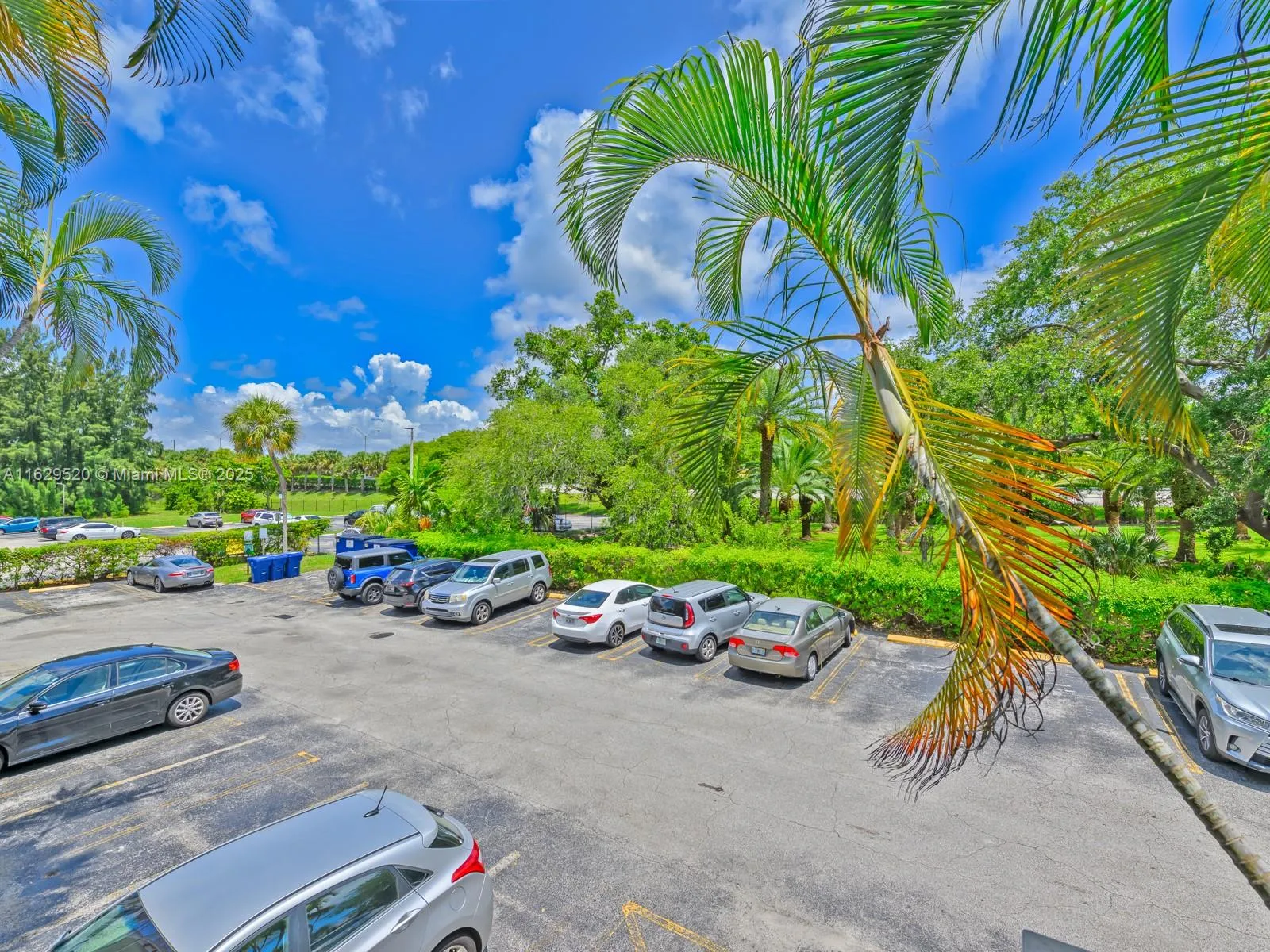 Miami, Florida 33143, United States, 1 Bedroom Bedrooms, ,1 BathroomBathrooms,Residential,Active,49134