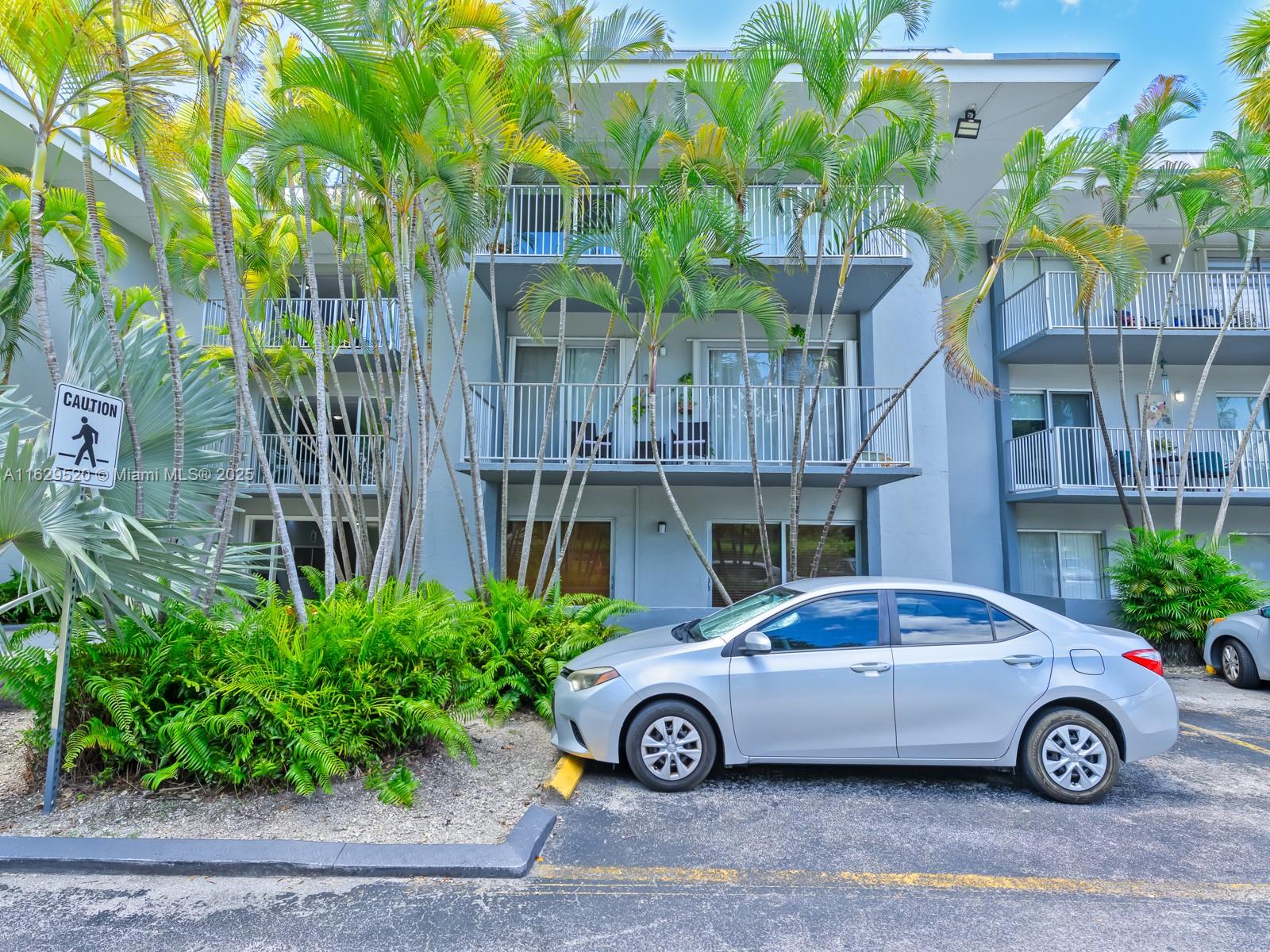 SILVER PALMS AT DADELAND - Residential