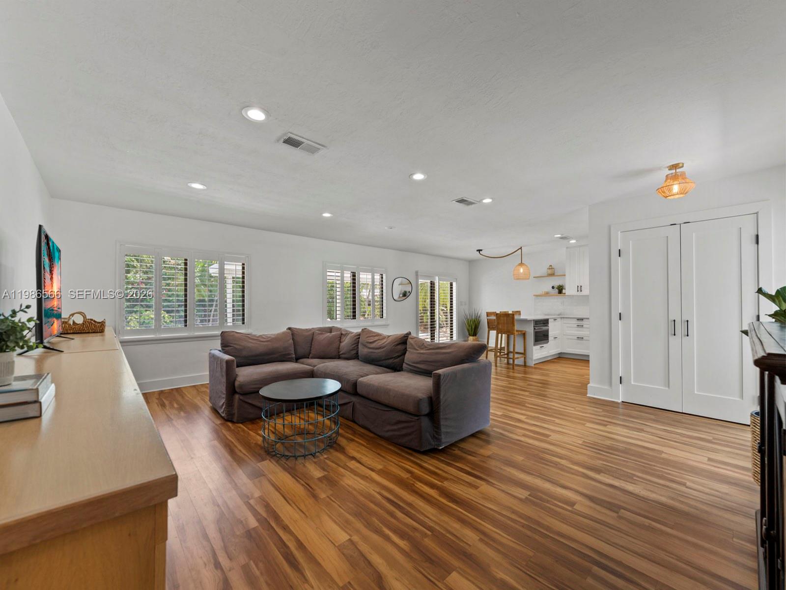 BEL AIRE - Residential