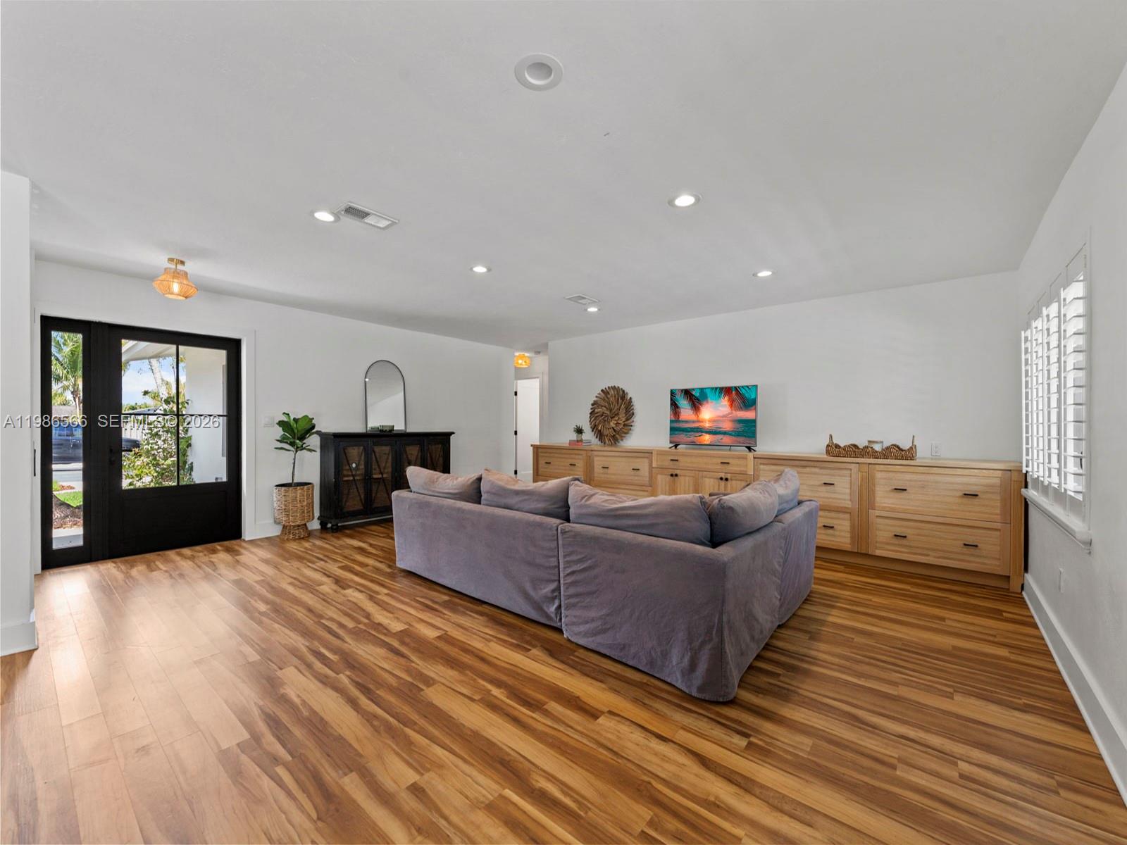 BEL AIRE - Residential