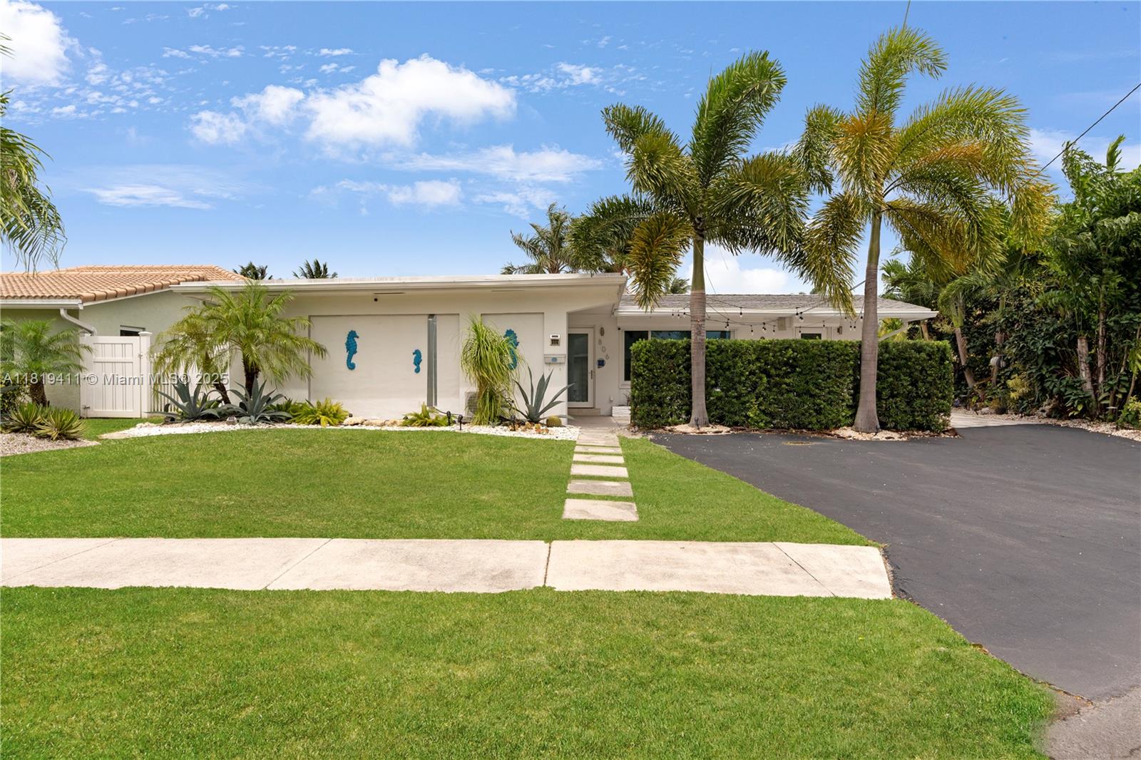 Property for Sale at 806 Argonaut Is, Dania Beach, Miami-Dade County, Florida - Bedrooms: 3 
Bathrooms: 2  - $919,000