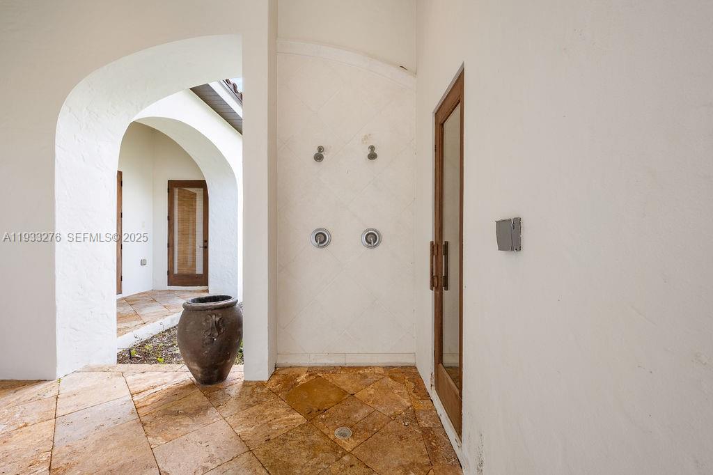 LAKE MARKHAM PRESERVE - Residential