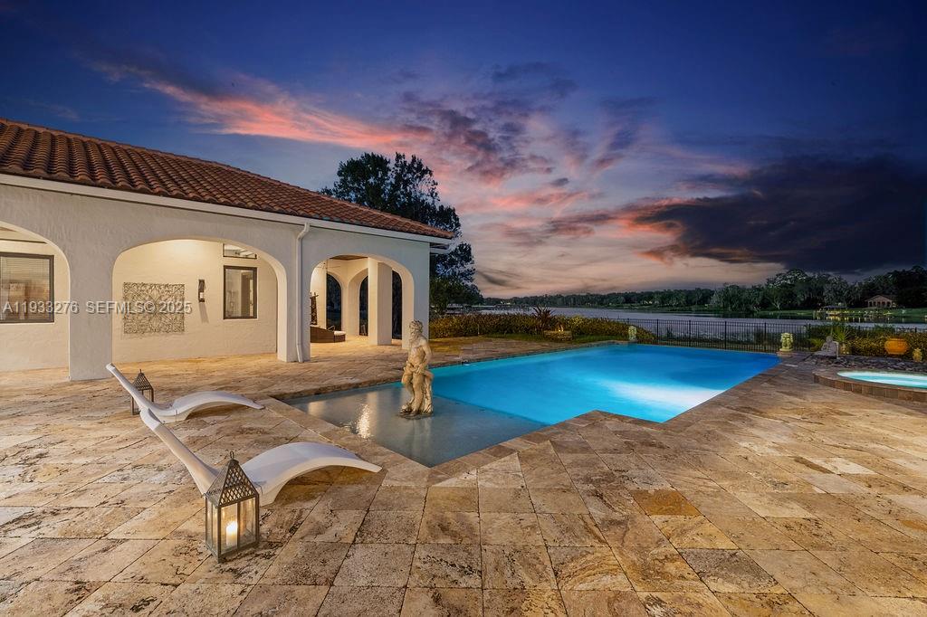 LAKE MARKHAM PRESERVE - Residential