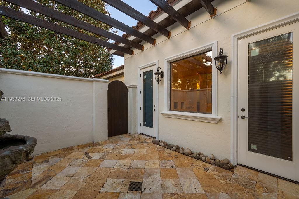 LAKE MARKHAM PRESERVE - Residential