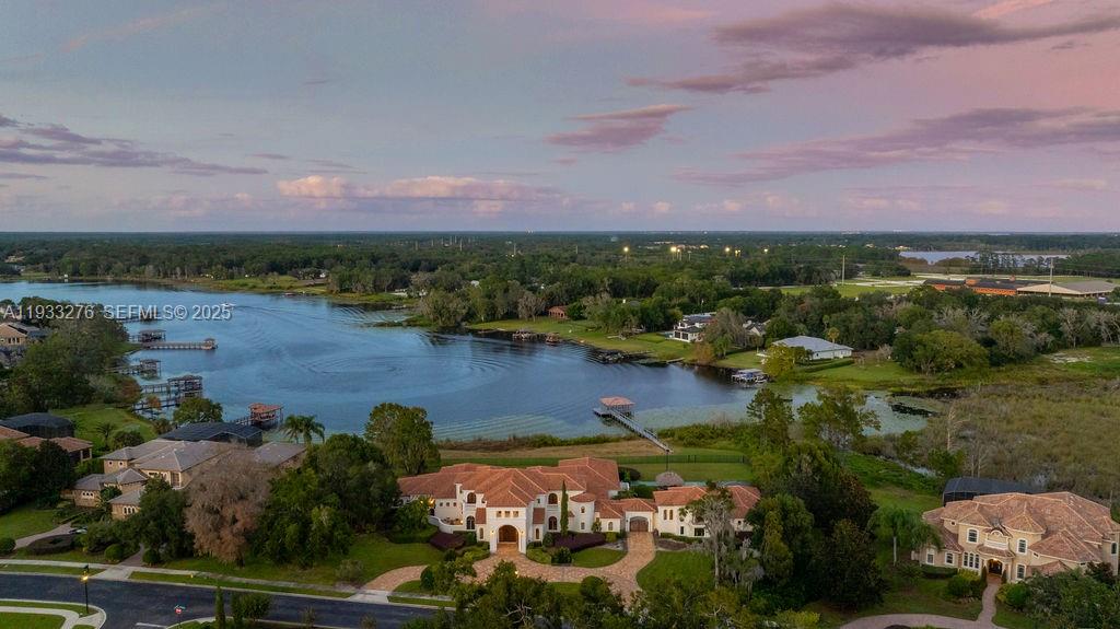 LAKE MARKHAM PRESERVE - Residential