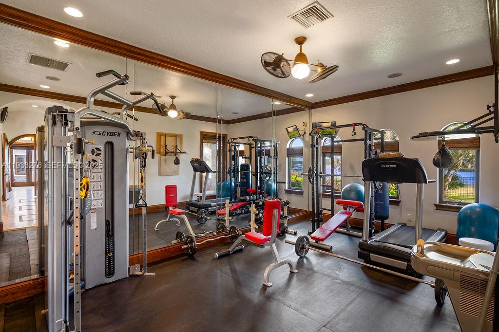 LAKE MARKHAM PRESERVE - Residential