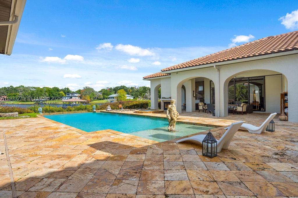 LAKE MARKHAM PRESERVE - Residential