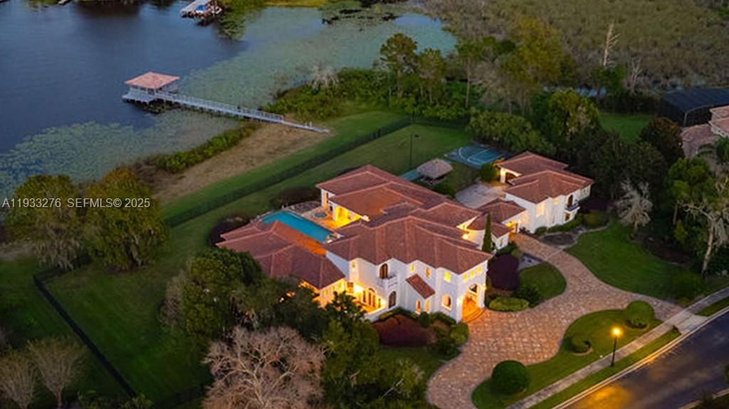 LAKE MARKHAM PRESERVE - Residential