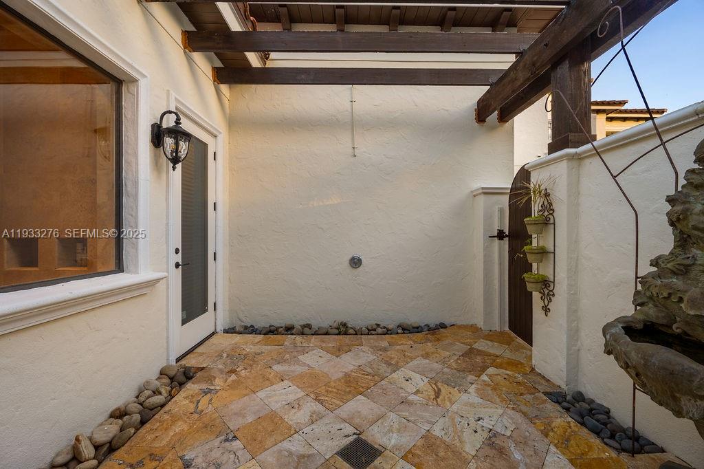 LAKE MARKHAM PRESERVE - Residential