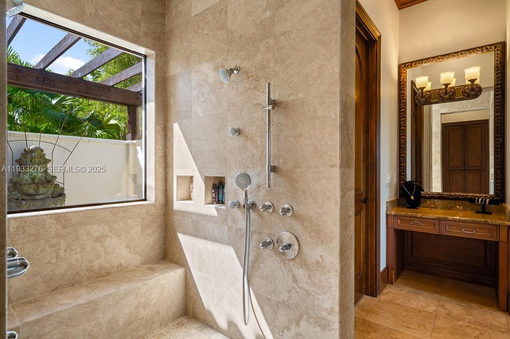 LAKE MARKHAM PRESERVE - Residential