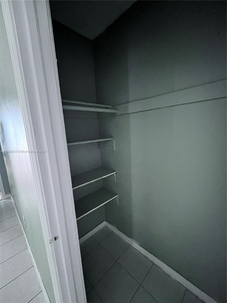 GREEN OAKS - Residential Lease