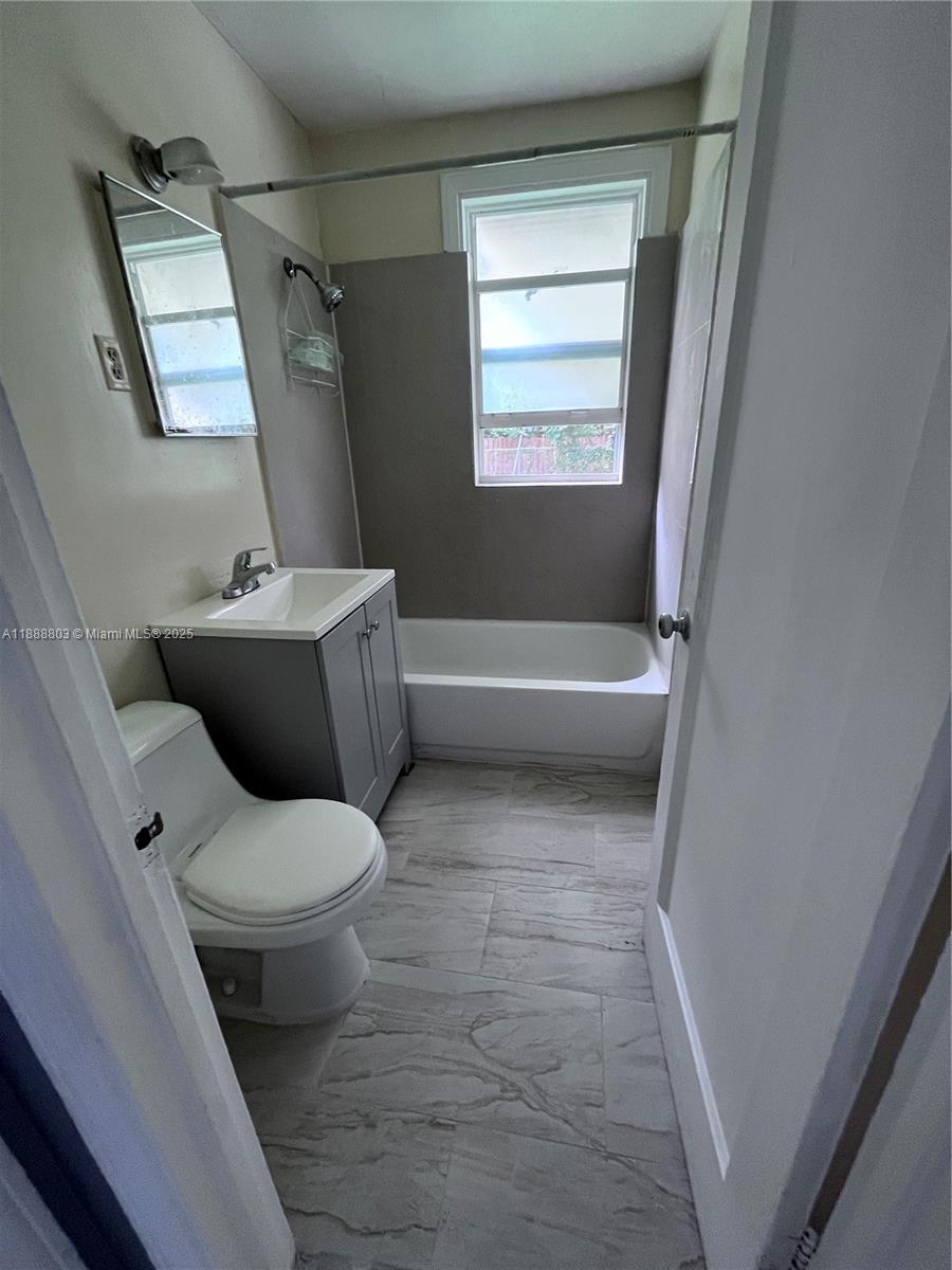 GREEN OAKS - Residential Lease