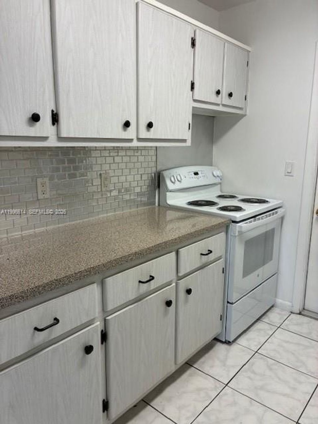 Photo of 348 S Federal Hwy #11, Dania Beach, FL 33004 (MLS # A11996614)